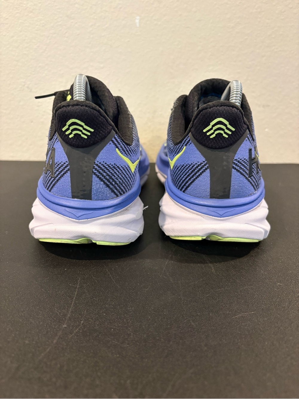 Hoka Clifton 9 Running Shoes Blue Black Women Size 8.5B 1127896 BCKS Sneakers - Picture 9 of 9